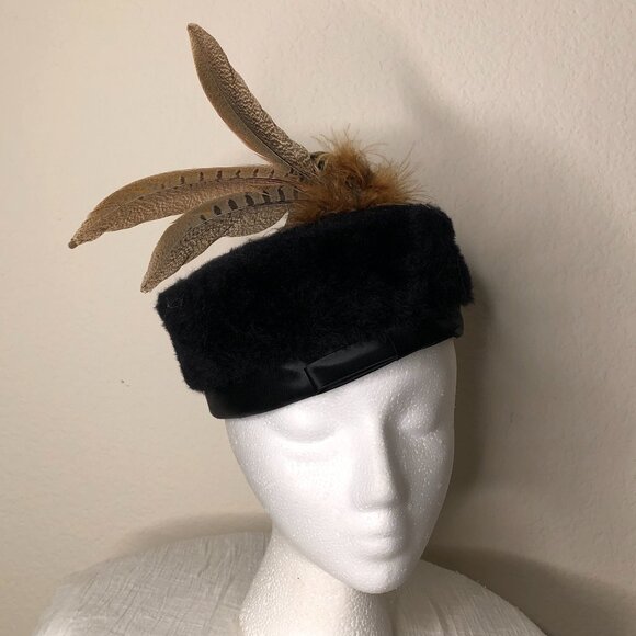 LOVELY, Vintage Feathered Pill Box Hat! - Picture 3 of 10